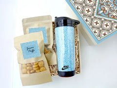 Beautiful Hamper contains an executive double walled sipper, two snack packs of baked savories - Jowar puffs , Methi bites
All in a designer-corrugated gift box